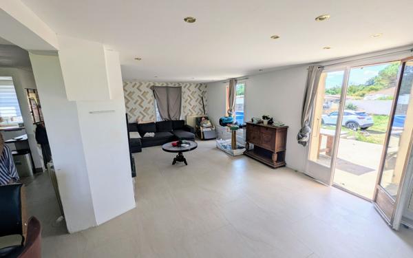 Maison à vendre    7 pièces •  Malissard