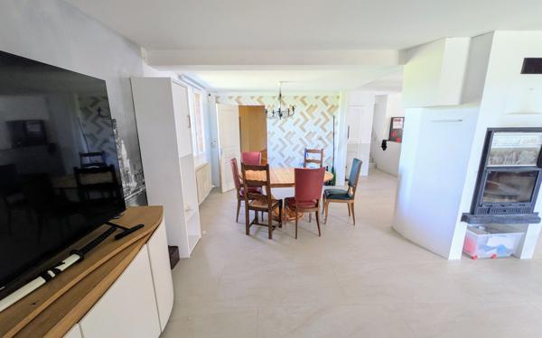 Maison à vendre    7 pièces •  Malissard