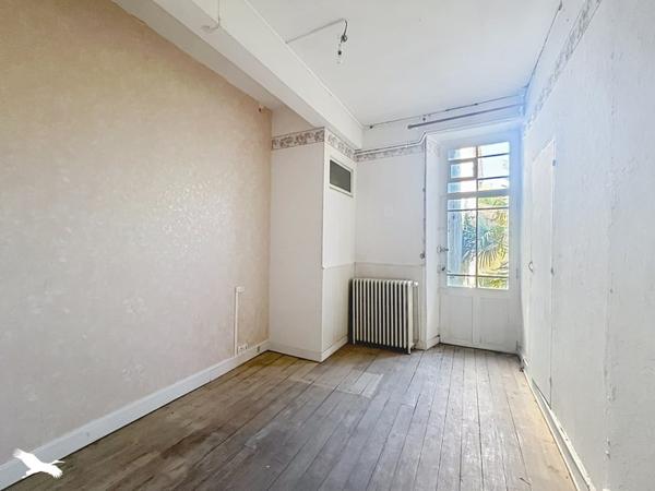 Immeuble à vendre 93 900 € Castelsarrasin 292 m² DPE E