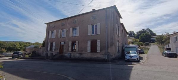 GRANDE MAISON FAMILIALE – 8 PIÈCES / 6 CHAMBRES – TERRAIN DE 1 841 m² – BOUXURULLES
