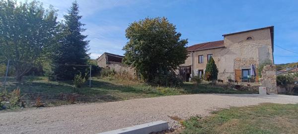 GRANDE MAISON FAMILIALE – 8 PIÈCES / 6 CHAMBRES – TERRAIN DE 1 841 m² – BOUXURULLES