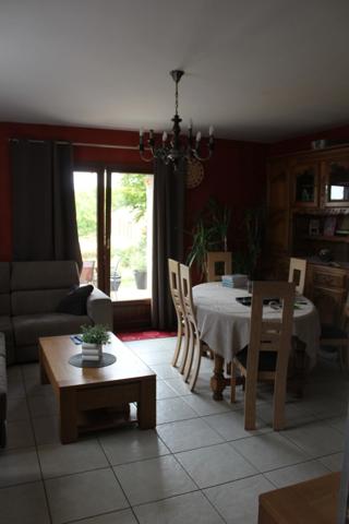 GRANDE MAISON FAMILIALE – 8 PIÈCES / 6 CHAMBRES – TERRAIN DE 1 841 m² – BOUXURULLES
