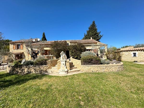 Villa Provençale avec Piscine, Calme Absolu et Aucun Vis-à-Vis  Exclusivité Lauris