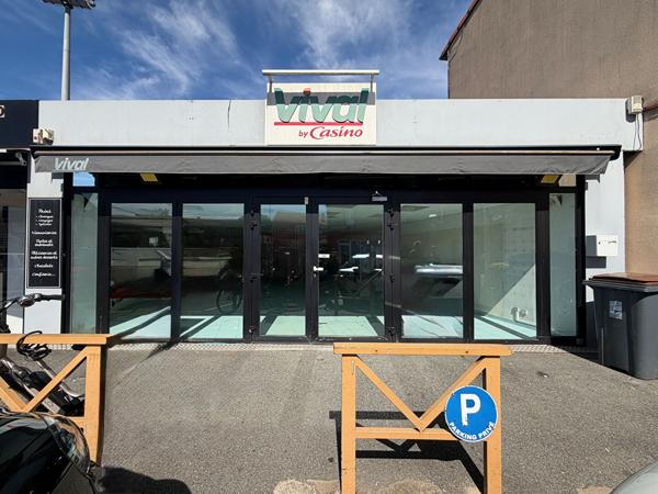 Local commercial / professionnel 150 m² ? Stadium
