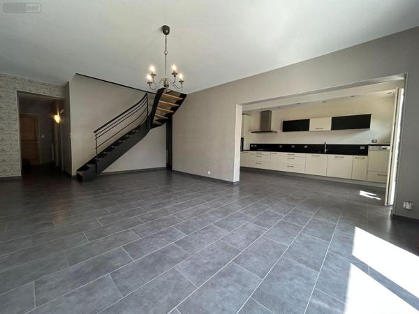 Maison à vendre à Le Mans dans la Sarthe (72000), ref : SL-72021-469