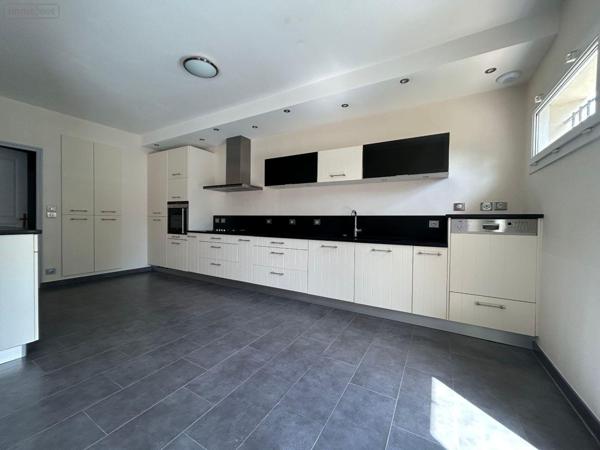 Maison à vendre à Le Mans dans la Sarthe (72000), ref : SL-72021-469