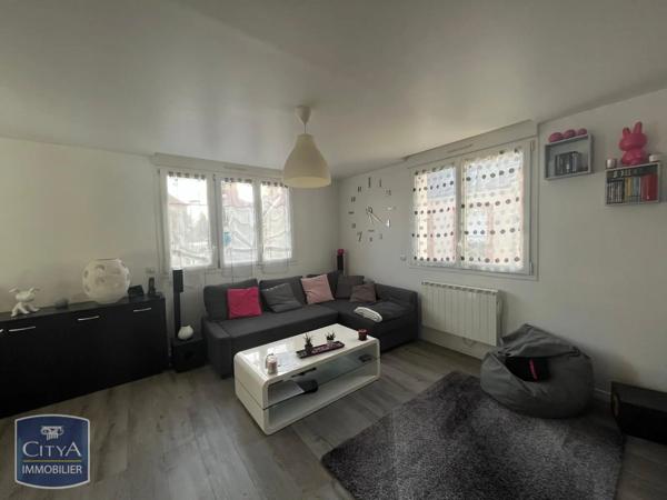 Appartement à louer 3 pièces 54.26m² Le Genest-Saint-Isle (53940)