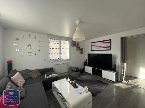 Appartement à louer 3 pièces 54.26m² Le Genest-Saint-Isle (53940)