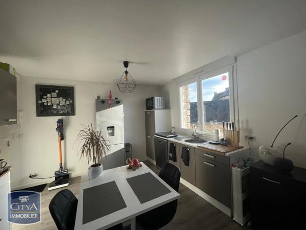 Appartement à louer 3 pièces 54.26m² Le Genest-Saint-Isle (53940)