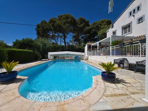 Maison  7 pièces 134 m2 PISCINE / garage /