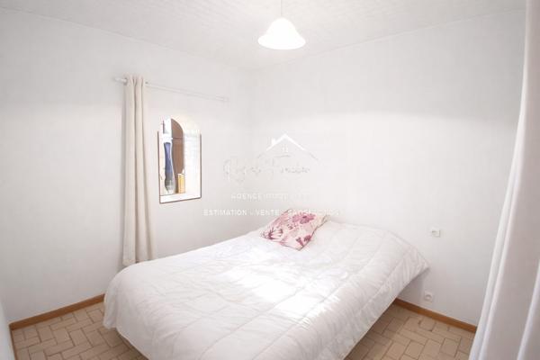 RARE sur cette commune ! Agréable terrain et un garage de 40 m2