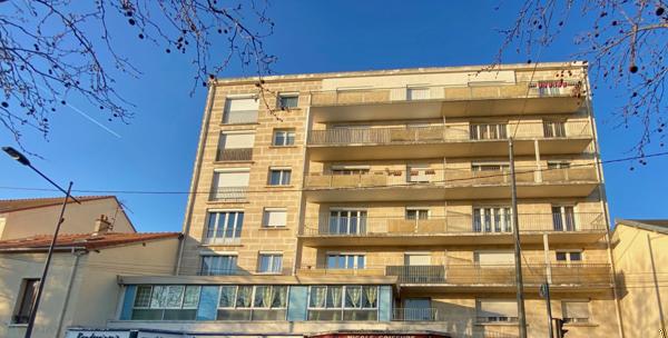 Appartemenr T2/T3 de 75 m2 avec balcon