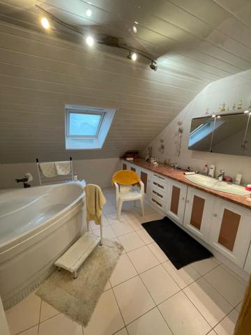 Maison à SAINTE-ANNE-D'AURAY, 56400 - 5 pièces 168m²