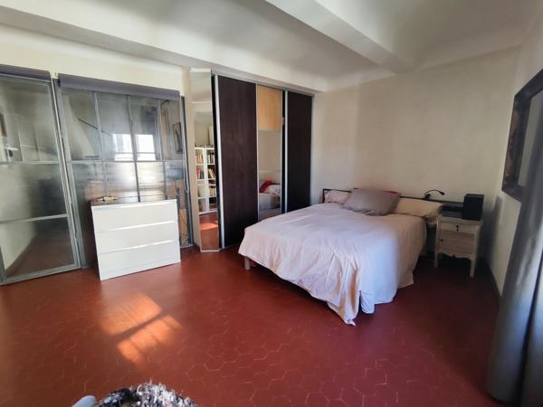 Lourmarin, beau duplex rénové , lumineux. 229 000 €