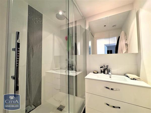 Appartement à louer 3 pièces 67.1m² Lille (59000)