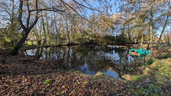 ENSEMBLE IMMOBILIER ZONE COMMERCIALE ARTISANALE Cartelègue (33390)