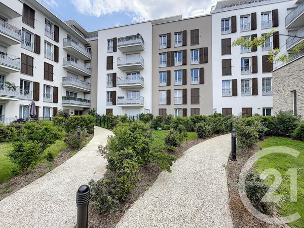 Appartement F4 à vendre  4 pièces - 74,62 m2 NOISY LE GRAND - 93