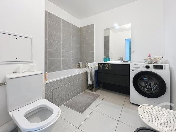 Appartement F4 à vendre  4 pièces - 74,62 m2 NOISY LE GRAND - 93