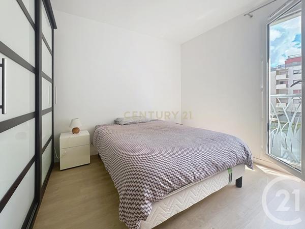 Appartement F4 à vendre  4 pièces - 74,62 m2 NOISY LE GRAND - 93