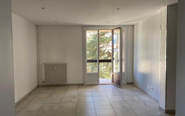 Appartement à vendre    3 pièces •  Saint-Marcellin