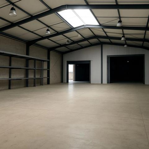 LOCAL de 1200 m2 sur une terrain de 5500m2