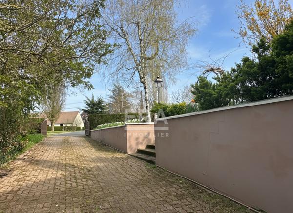 PAVILLON  A DEOLS AVEC VIE DE PLAIN PIED