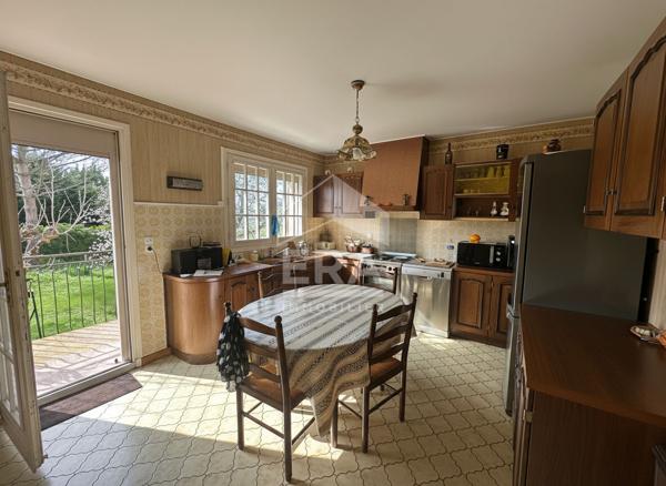 PAVILLON  A DEOLS AVEC VIE DE PLAIN PIED