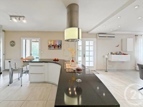 Maison à vendre  8 pièces - 208 m 2   MONTICELLO  - 202