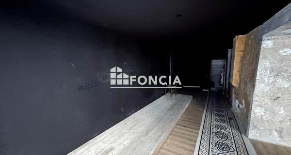 À vendre Local commercial 45 m² - Carpentras 84200