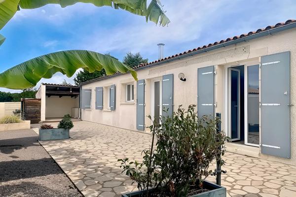 Maison 3/4 chambres Plain-pied 114 m2 sur parcelle de 810 m2, Sainte soulle 17220