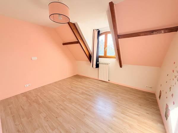 Coulommiers (77120) Maison 230m ², 6 chambres sur sous sol total