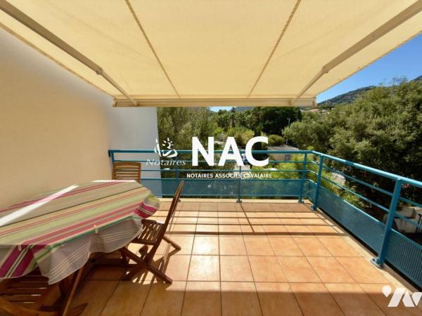 Grand appartement 2 pièces de 49m² à Vendre avec box fermé au sous-sol