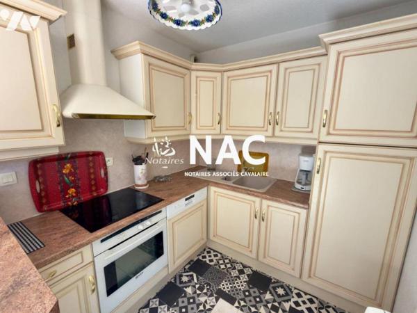 Grand appartement 2 pièces de 49m² à Vendre avec box fermé au sous-sol