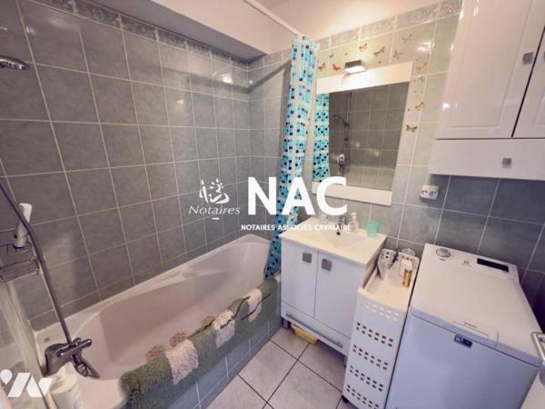 Grand appartement 2 pièces de 49m² à Vendre avec box fermé au sous-sol