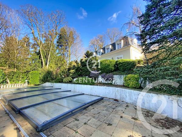 Maison à vendre  8 pièces - 197,55 m2 CHARBONNIERES LES BAINS - 69