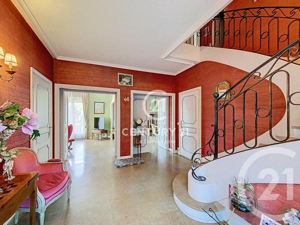 Maison à vendre  8 pièces - 197,55 m2 CHARBONNIERES LES BAINS - 69