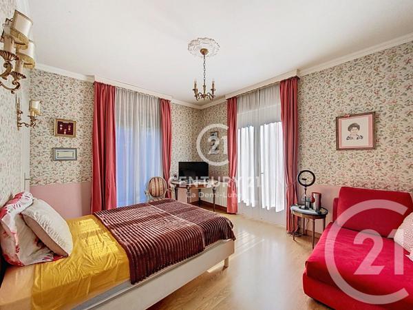 Maison à vendre  8 pièces - 197,55 m2 CHARBONNIERES LES BAINS - 69