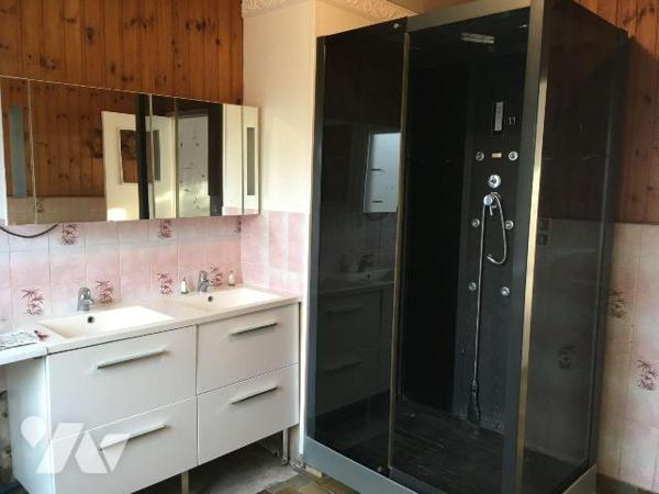 Idéal primo-accédants et en priorité avec votre Notaire : Maison de plain-pied localisée dans u...