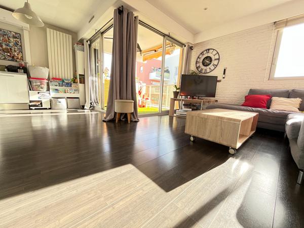 Appartement Antibes 3 pièce(s) 65 m2 + Piscine + Box Fermé