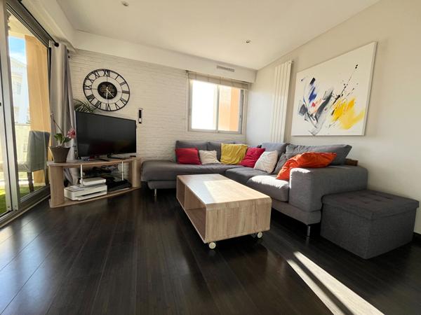 Appartement Antibes 3 pièce(s) 65 m2 + Piscine + Box Fermé