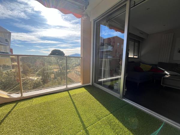 Appartement Antibes 3 pièce(s) 65 m2 + Piscine + Box Fermé