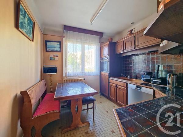 Maison à vendre  6 pièces - 121,46 m 2   FRESNES  - 94