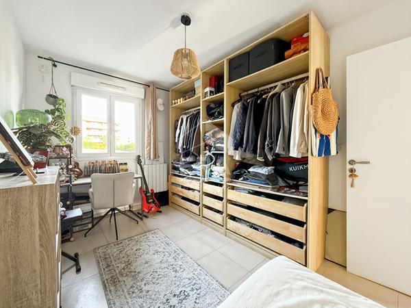 EXCLUSIVITÉ ERA PROVAIX appartement Aix En Provence 3 pièces- terrasse 74 m2- Garage.