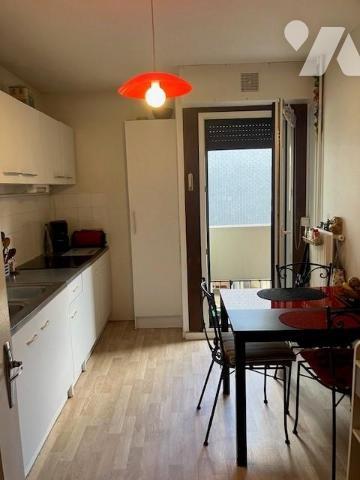 Quartier St Nicolas : Appartement Type 3 en bon état, vendu avec locataires en place.