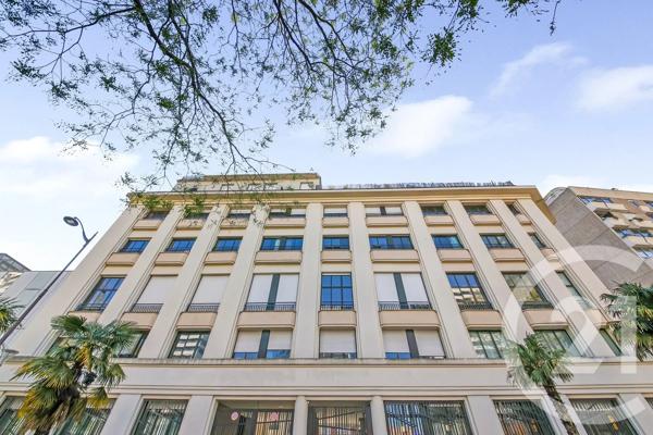 Appartement F3 à vendre  3 pièces - 50,05 m 2   PANTIN  - 93
