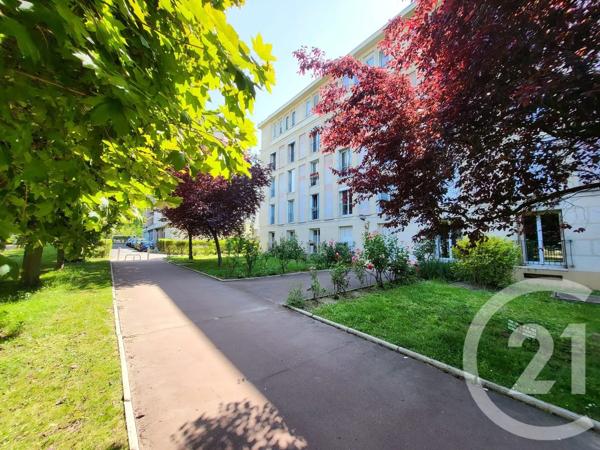 Appartement F3 à vendre  3 pièces - 50,05 m 2   PANTIN  - 93