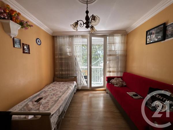 Appartement F4 à vendre  4 pièces - 66,79 m 2   SARCELLES  - 95