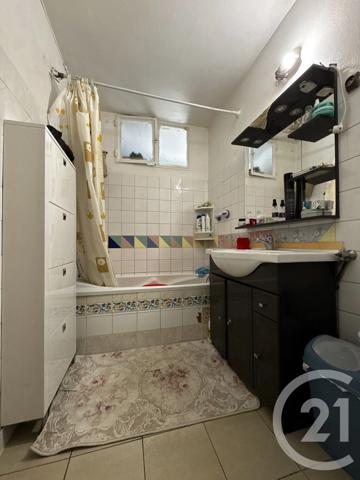 Appartement F4 à vendre  4 pièces - 66,79 m 2   SARCELLES  - 95