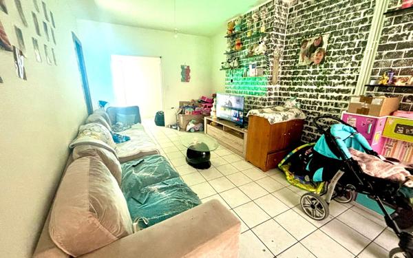 Immeuble à vendre    6 pièces • 198 m2 Saint-Quentin