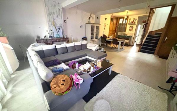 Immeuble à vendre    6 pièces • 198 m2 Saint-Quentin